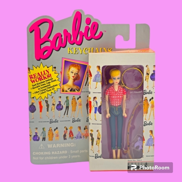 Vintage 1995 Picnic Barbie Fishing Basic Fun Keychain - Picture 1 of 3